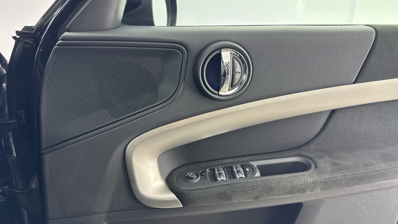 MINI Countryman 1.5 Cooper S E Exclusive Prem ALL4 PHEV 5dr Auto Hatchback